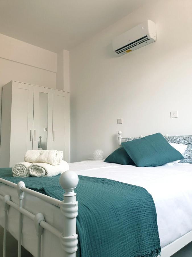 Blue Seaview Appartments 파포스 외부 사진