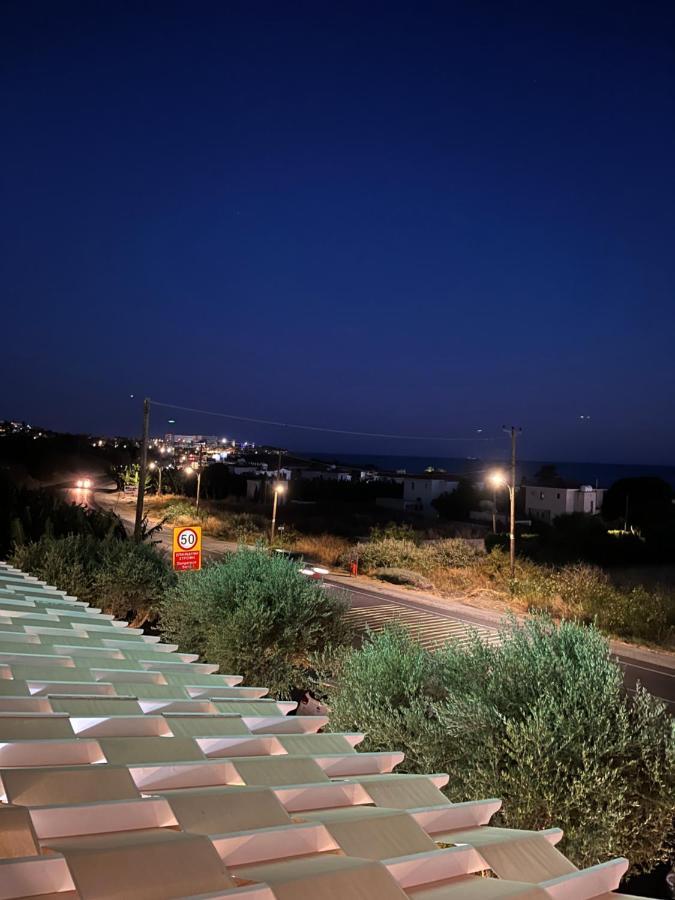 Blue Seaview Appartments 파포스 외부 사진