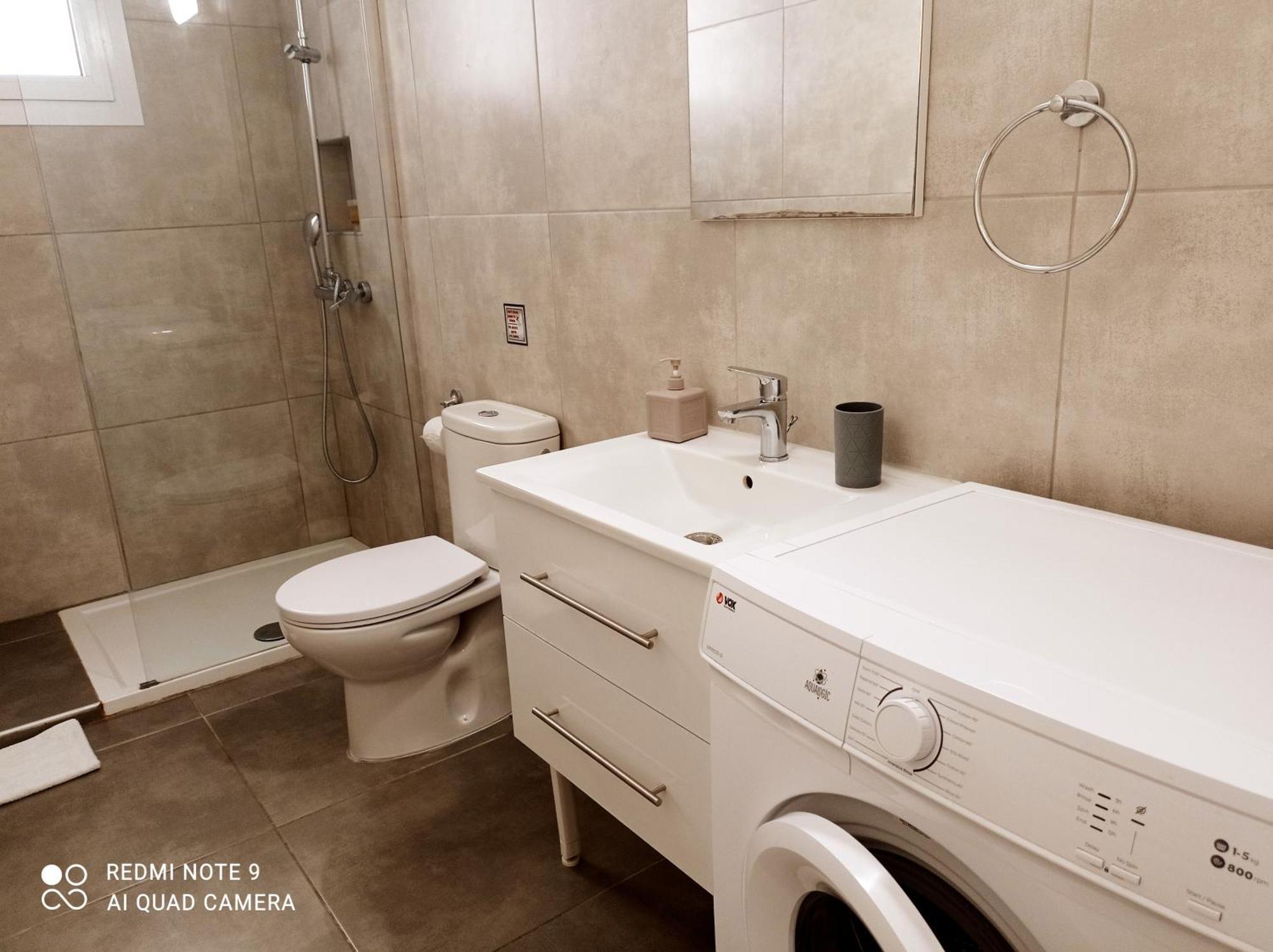 Blue Seaview Appartments 파포스 외부 사진