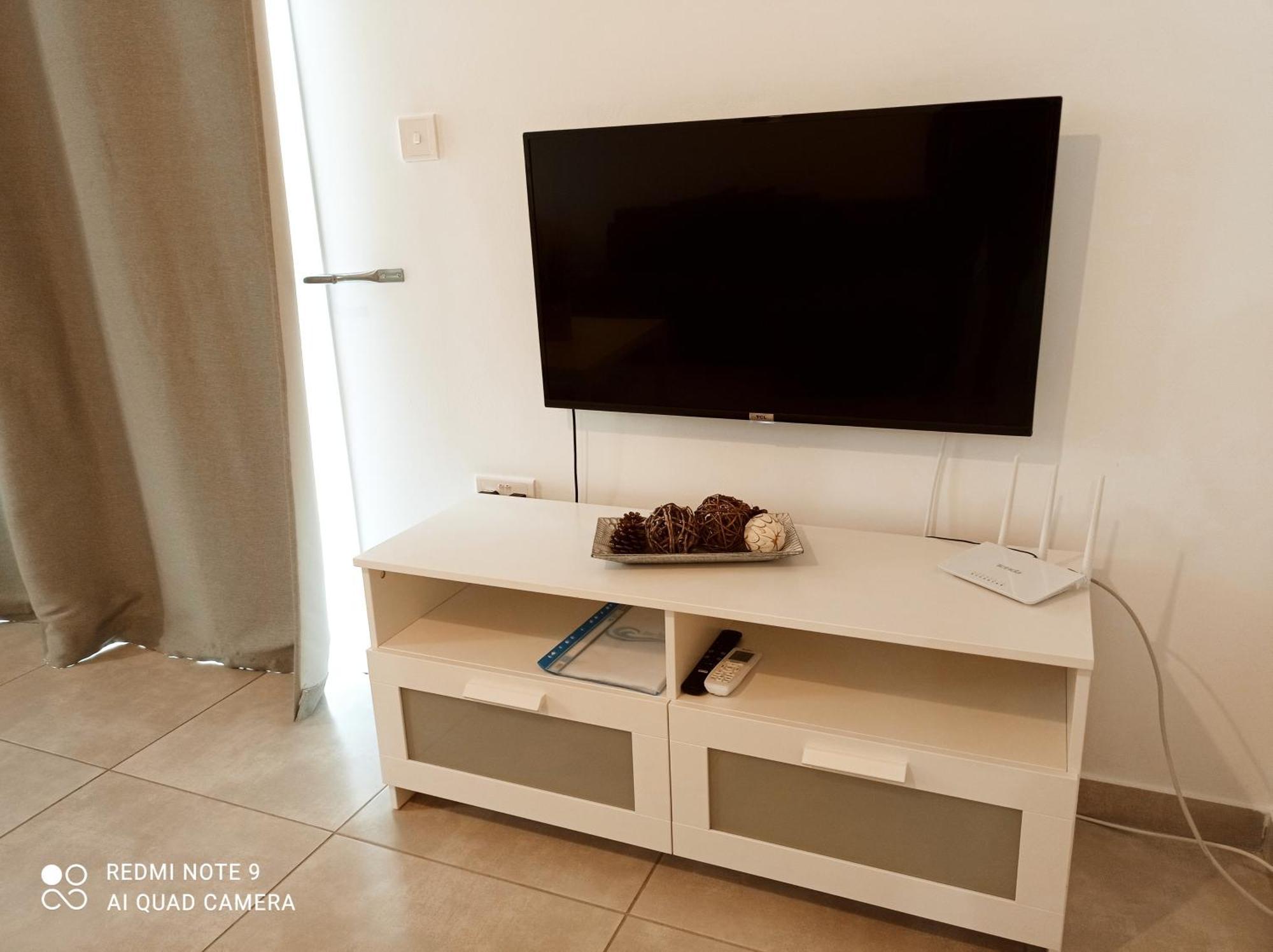 Blue Seaview Appartments 파포스 외부 사진
